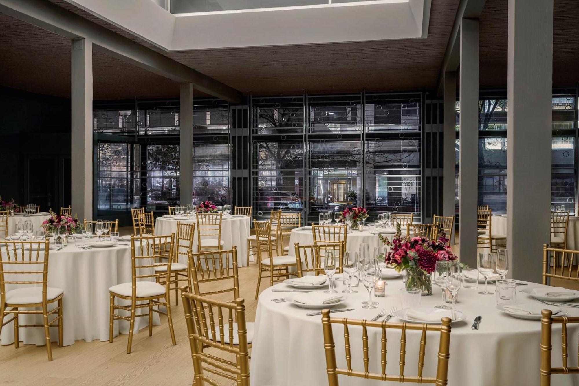 Kimpton Palladian Hotel By Ihg Сиатъл Екстериор снимка